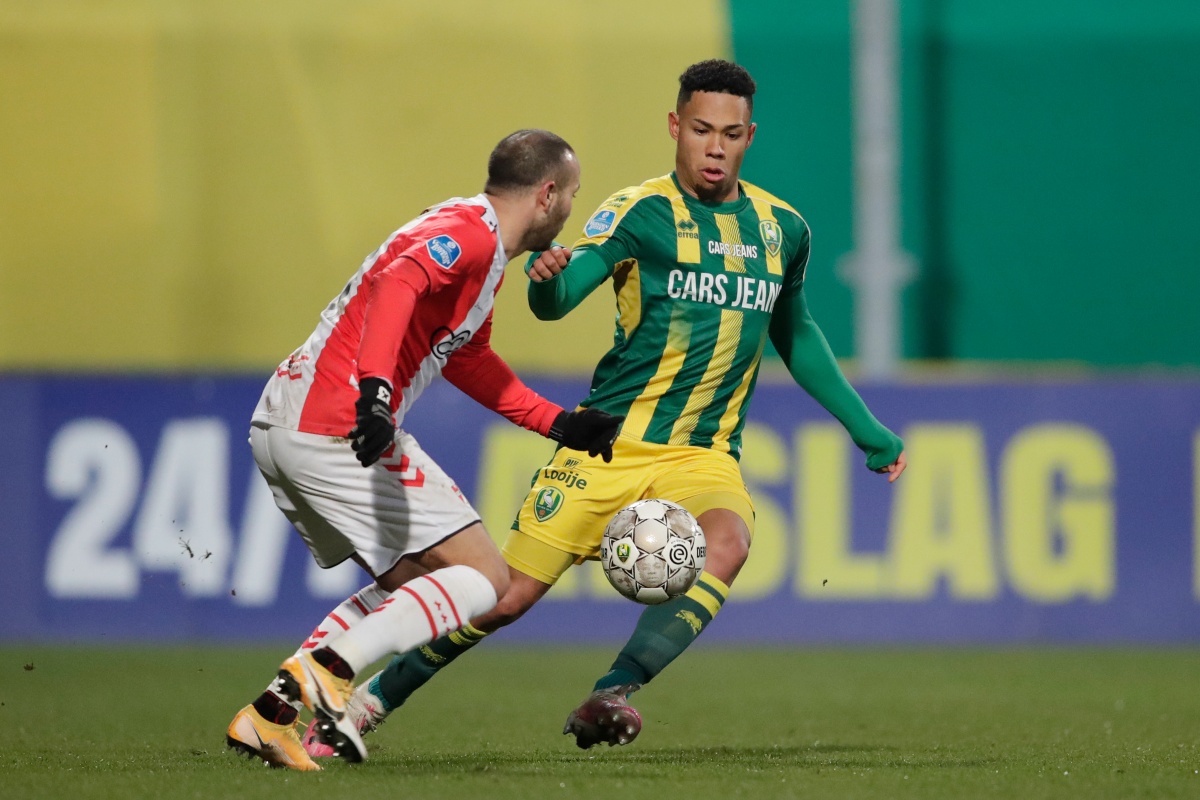 他们在场下 他们在场下